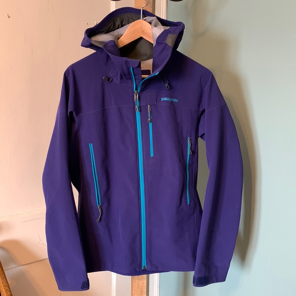 Patagonia Women’s Upstride Jacket Size M Color Purple